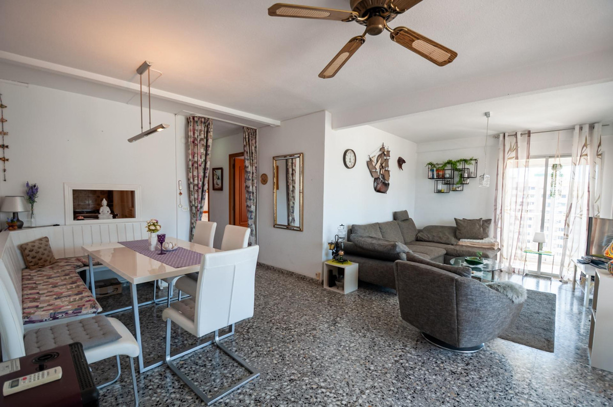 Se vende Apartamento Planta Media de 2 dormitorios en Costa Blanca, Alicante, España