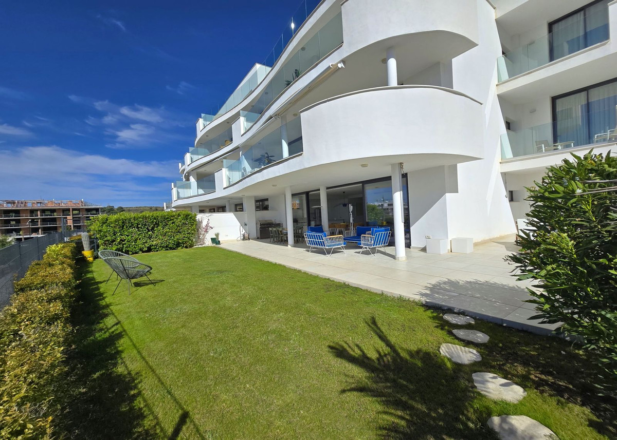 3 Bed Apartment for sale in Higueron Costa Del Sol, Málaga, Spain