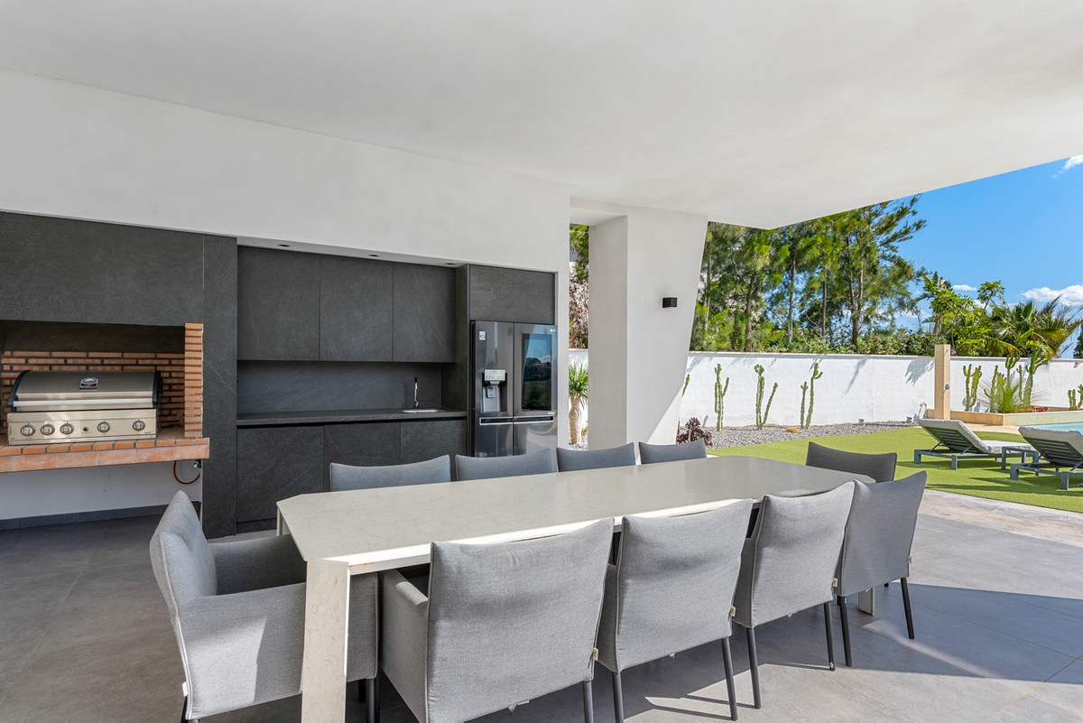 6 Bed Townhouse for sale in Cabo Roig Costa Blanca, Alicante, Spain