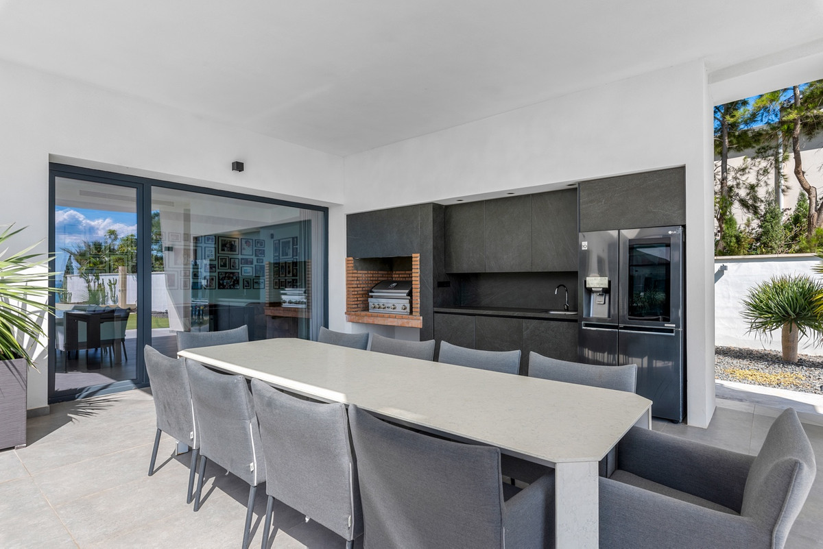 6 Bed Townhouse for sale in Cabo Roig Costa Blanca, Alicante, Spain