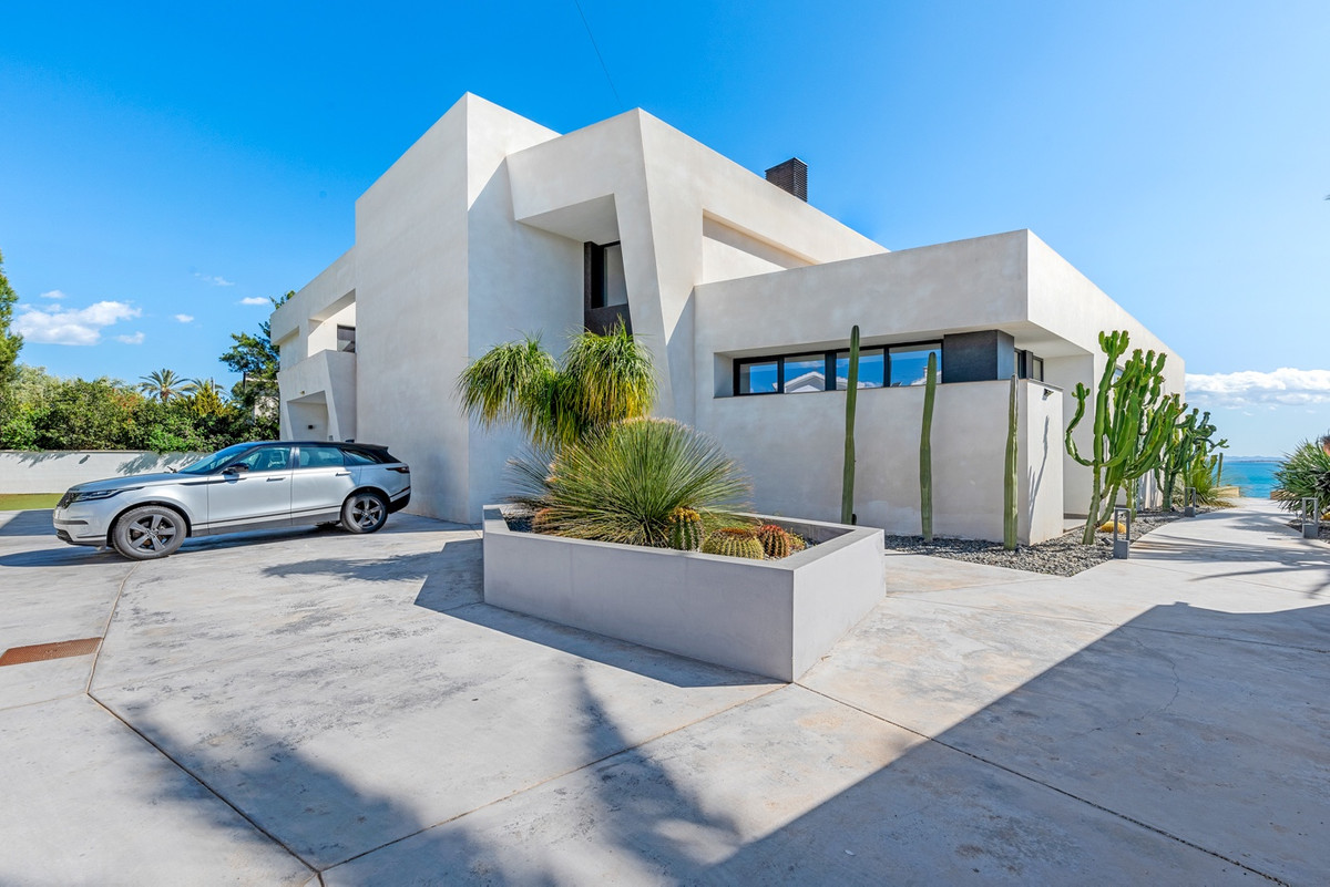 6 Bed Townhouse for sale in Cabo Roig Costa Blanca, Alicante, Spain