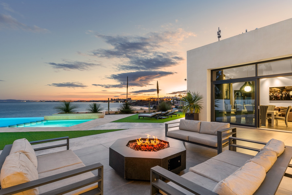 6 Bed Townhouse for sale in Cabo Roig Costa Blanca, Alicante, Spain