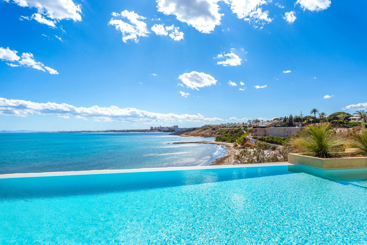 6 Bed Townhouse for sale in Cabo Roig Costa Blanca, Alicante, Spain