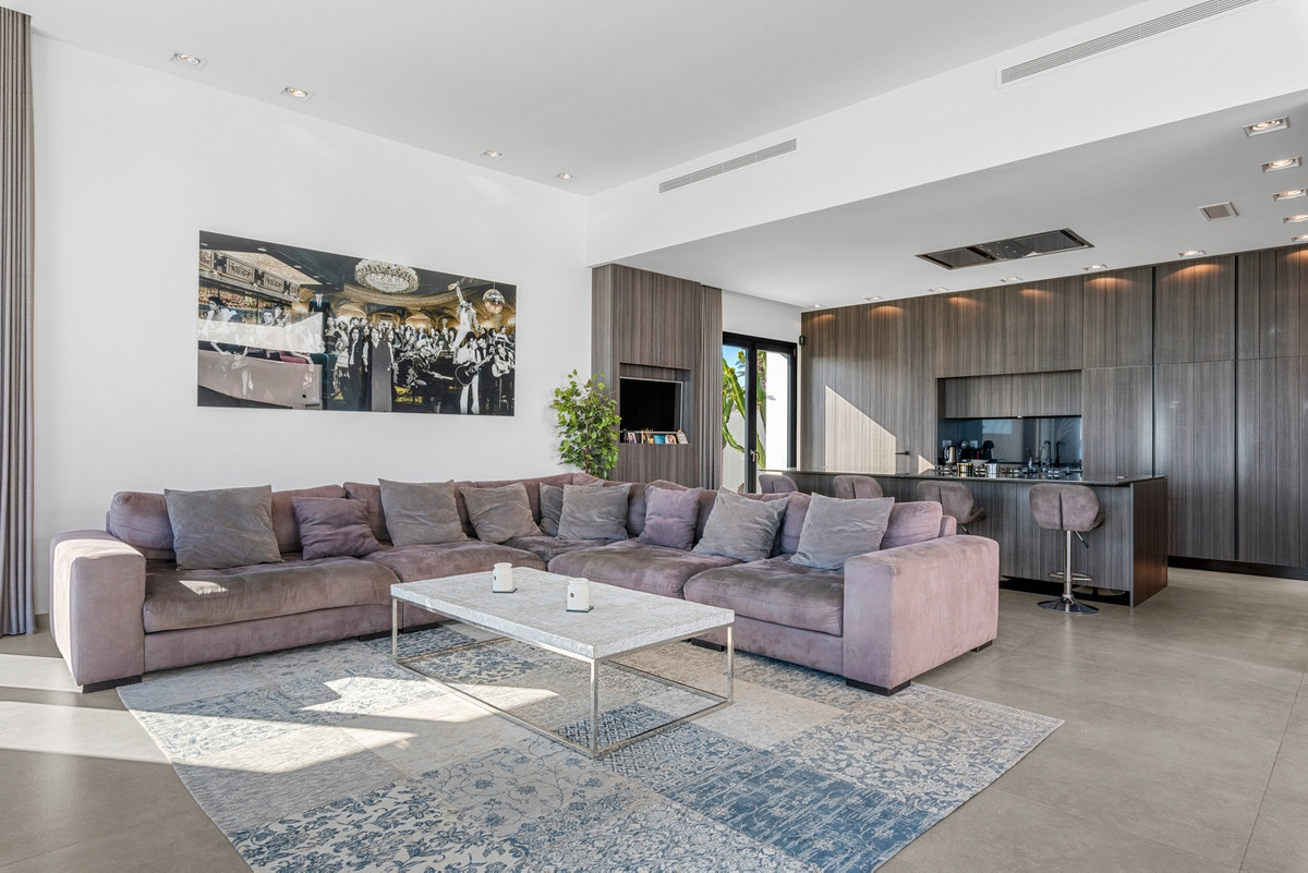 6 Bed Townhouse for sale in Cabo Roig Costa Blanca, Alicante, Spain