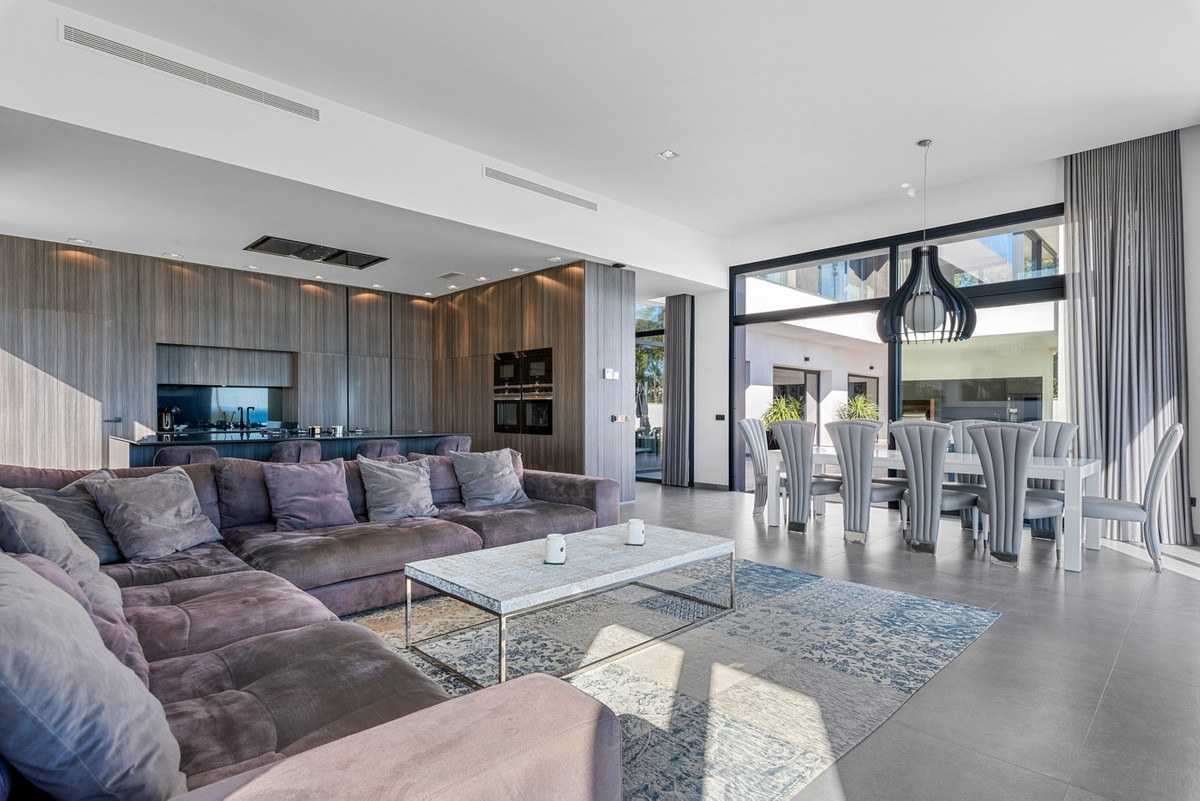 6 Bed Townhouse for sale in Cabo Roig Costa Blanca, Alicante, Spain