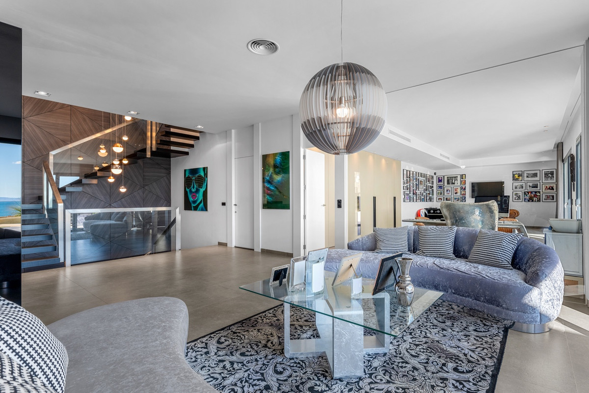 6 Bed Townhouse for sale in Cabo Roig Costa Blanca, Alicante, Spain