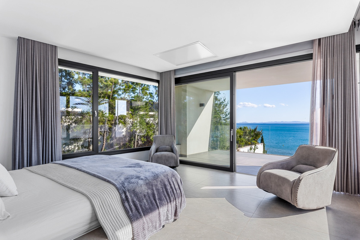 6 Bed Townhouse for sale in Cabo Roig Costa Blanca, Alicante, Spain