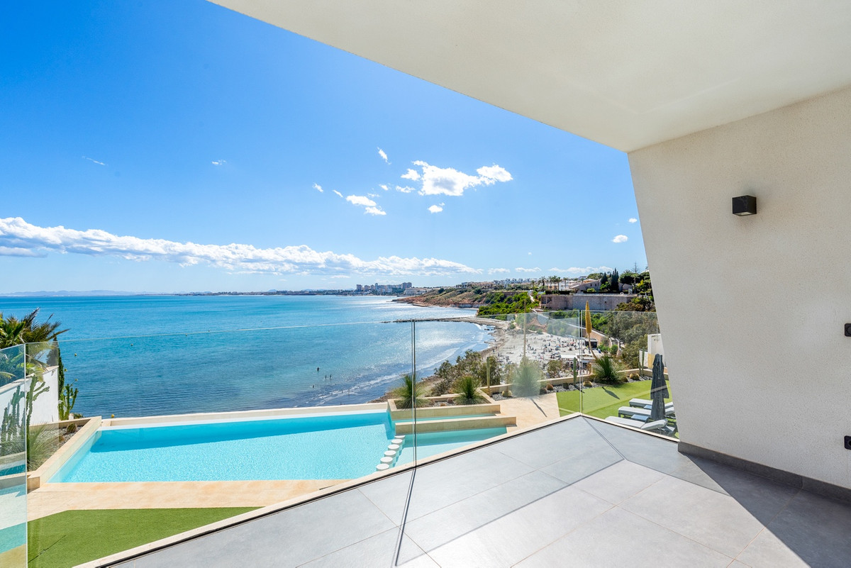 6 Bed Townhouse for sale in Cabo Roig Costa Blanca, Alicante, Spain