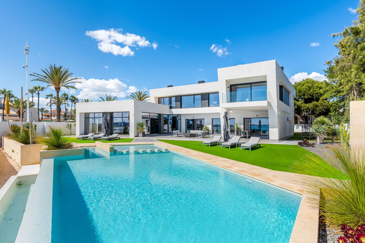 6 Bed Townhouse for sale in Cabo Roig Costa Blanca, Alicante, Spain