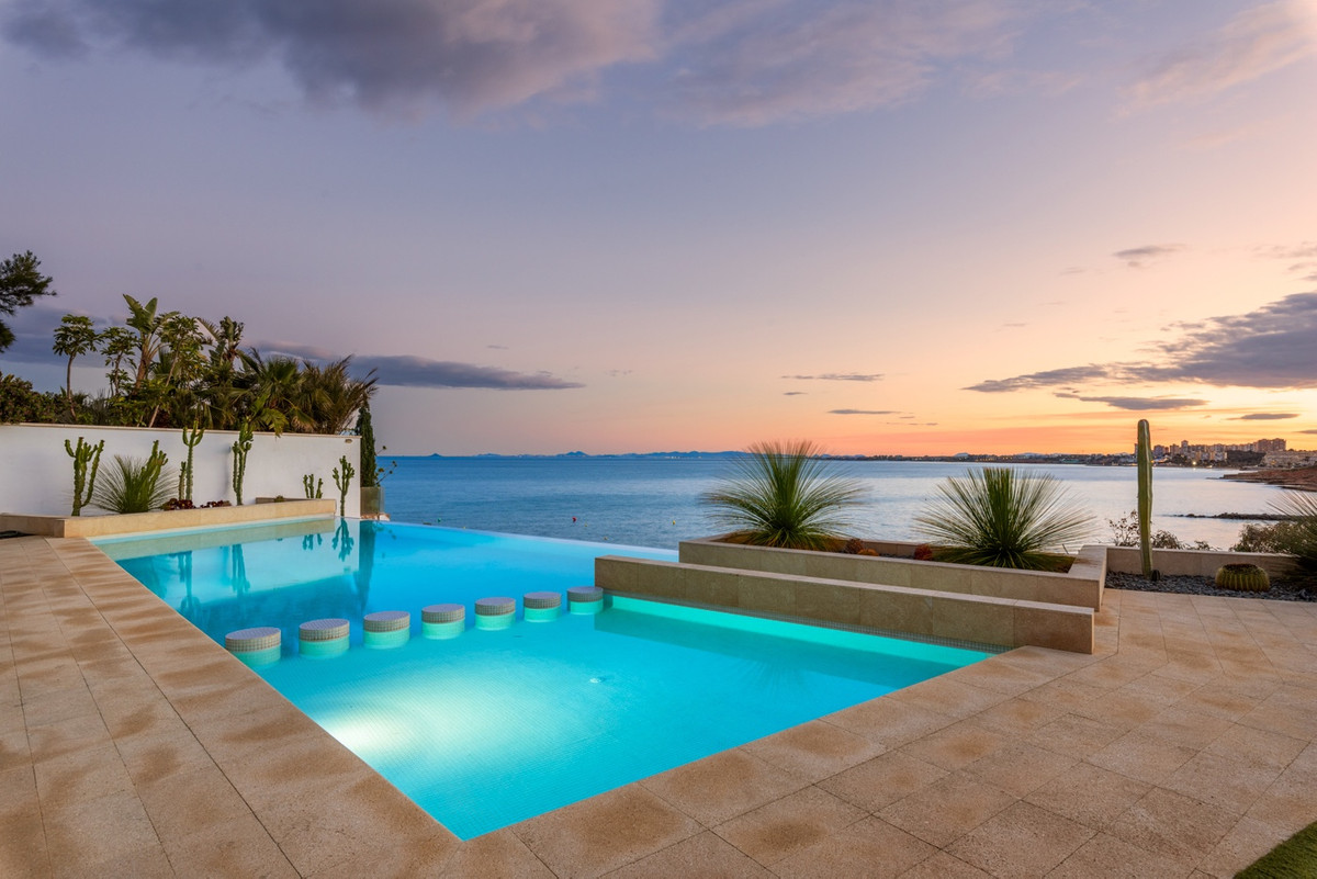 6 Bed Townhouse for sale in Cabo Roig Costa Blanca, Alicante, Spain