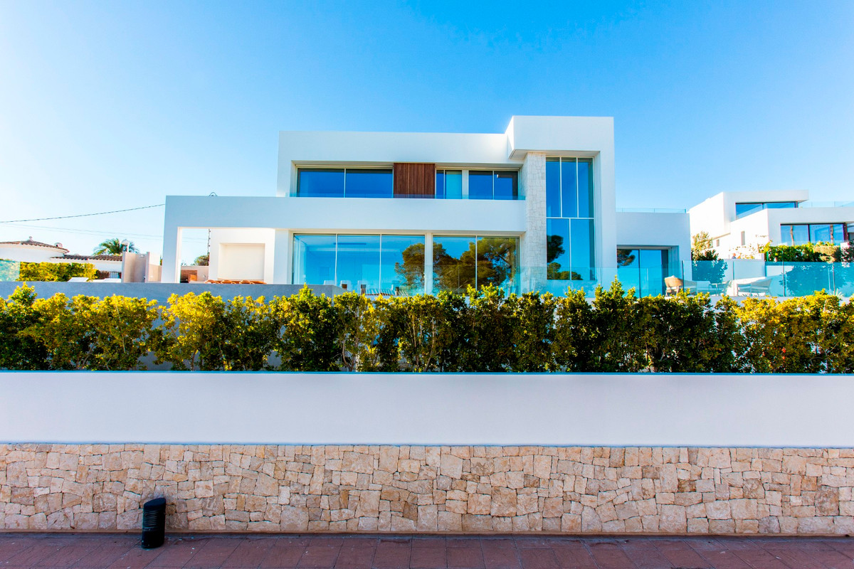 4 Bed Townhouse for sale in Benissa Costa Blanca, Alicante, Spain