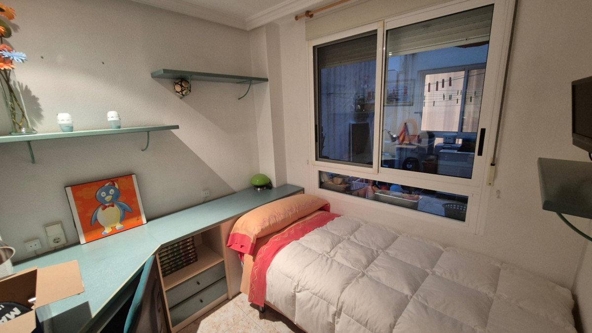 Se vende Apartamento Planta Media de 3 dormitorios en Costa Blanca, Alicante, España