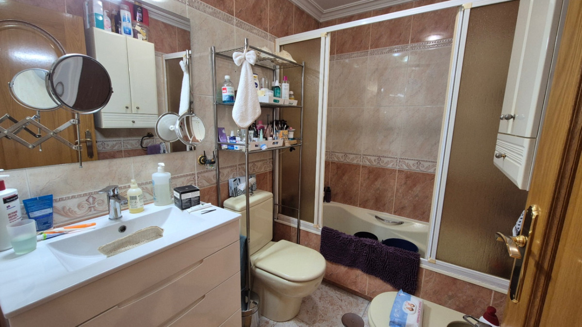 Se vende Apartamento Planta Media de 3 dormitorios en Costa Blanca, Alicante, España