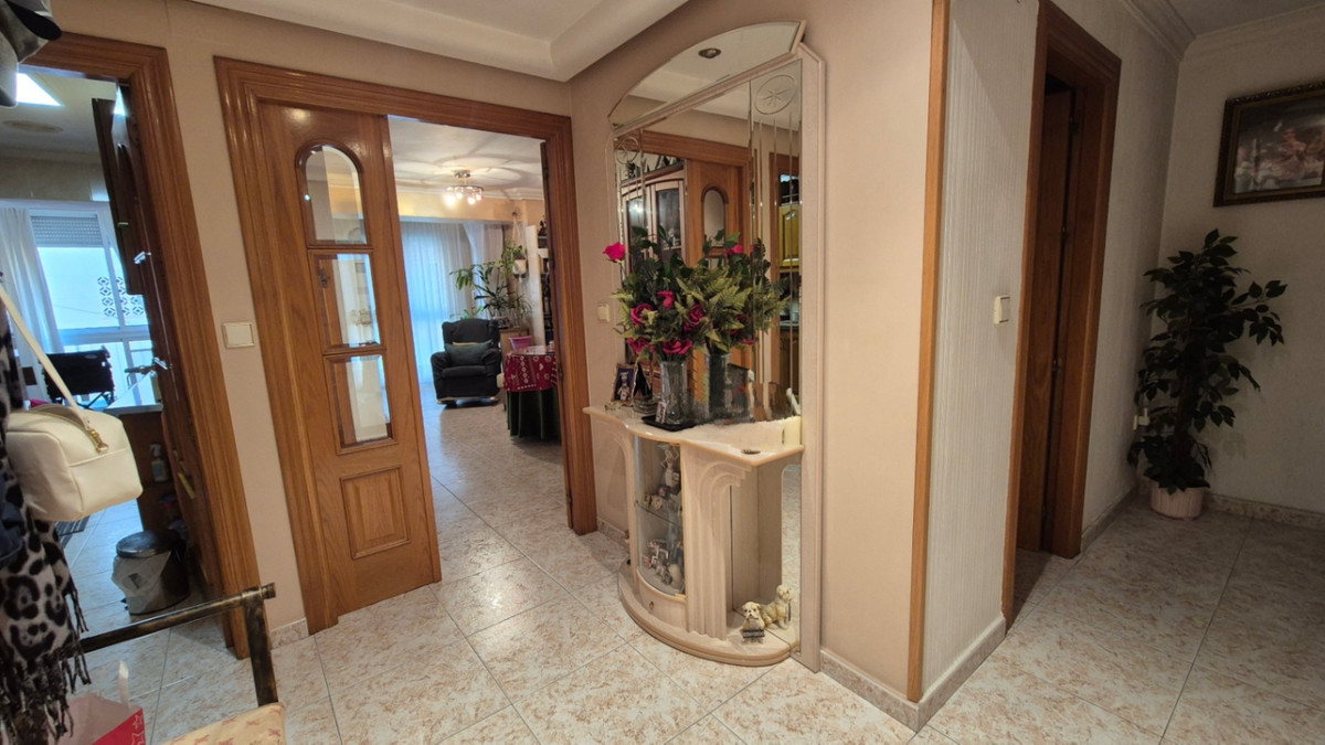 Se vende Apartamento Planta Media de 3 dormitorios en Costa Blanca, Alicante, España
