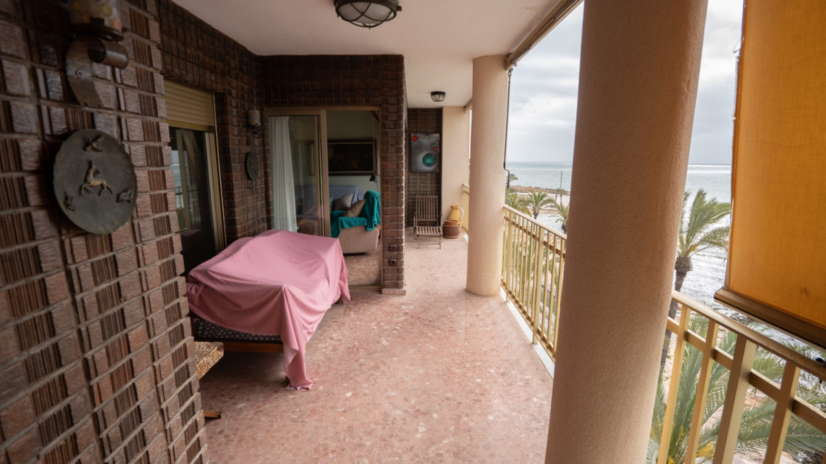 Se vende Apartamento Planta Media de 3 dormitorios en Costa Blanca, Alicante, España