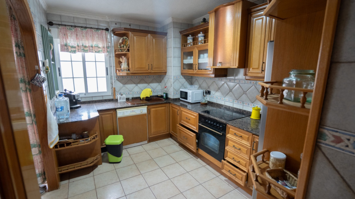 Se vende Apartamento Planta Media de 3 dormitorios en Costa Blanca, Alicante, España
