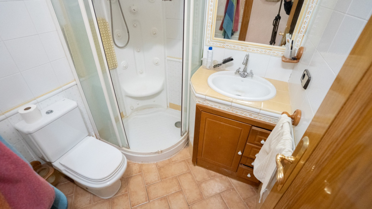 Se vende Apartamento Planta Media de 3 dormitorios en Costa Blanca, Alicante, España