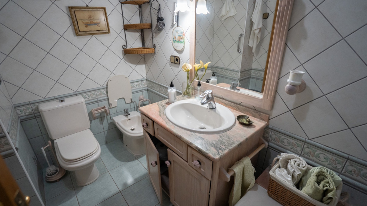 Se vende Apartamento Planta Media de 3 dormitorios en Costa Blanca, Alicante, España