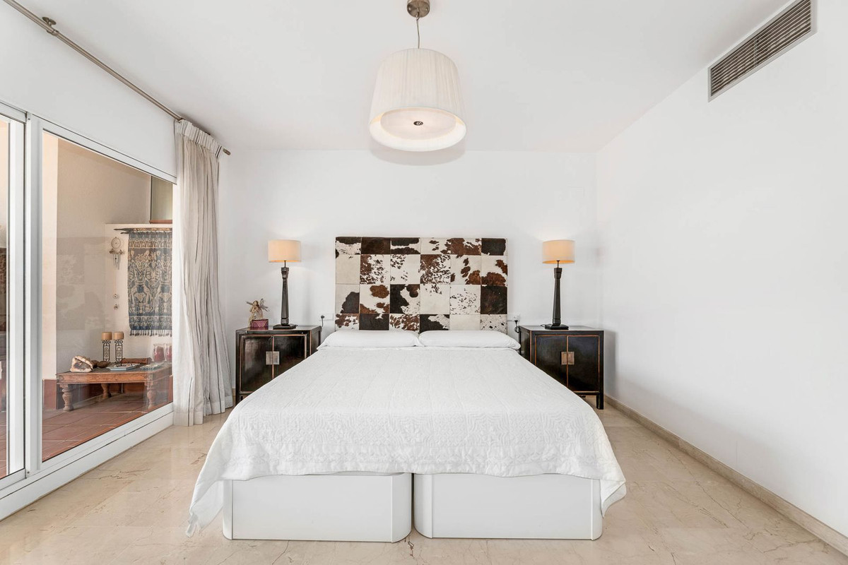 3 Bed Apartment for sale in Guadalmina Alta Costa Del Sol, Málaga, Spain