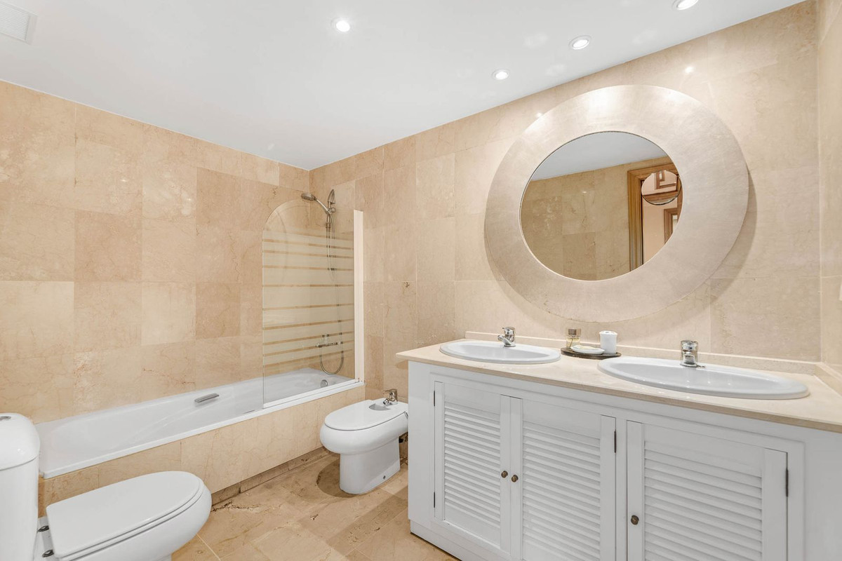 3 Bed Apartment for sale in Guadalmina Alta Costa Del Sol, Málaga, Spain
