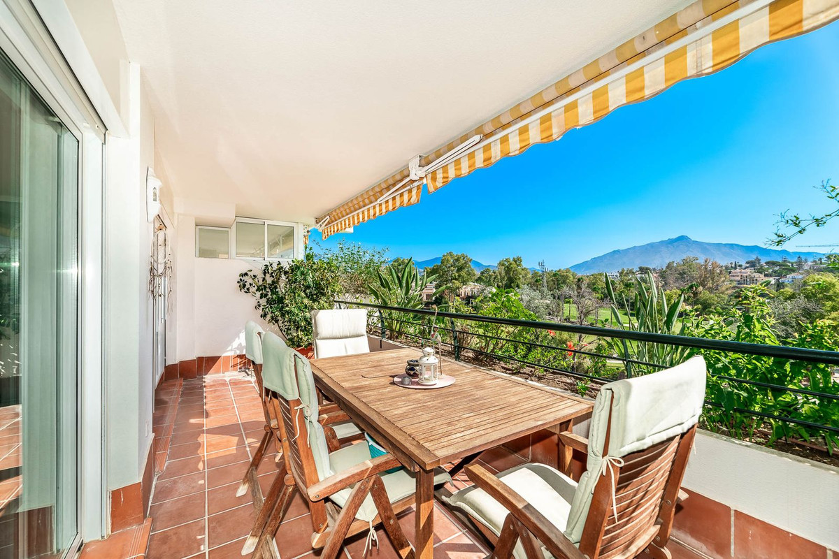 3 Bed Apartment for sale in Guadalmina Alta Costa Del Sol, Málaga, Spain