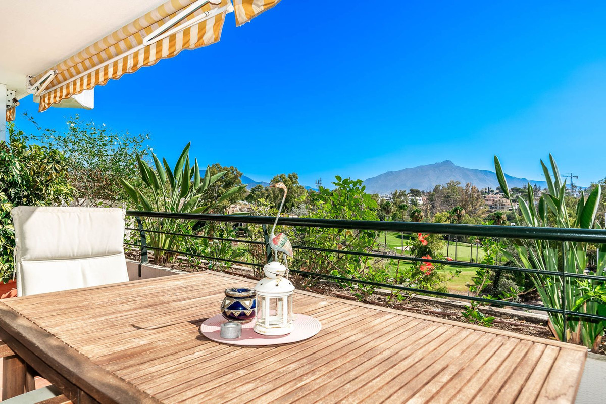 3 Bed Apartment for sale in Guadalmina Alta Costa Del Sol, Málaga, Spain