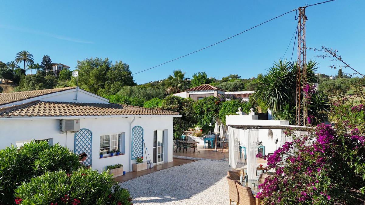 4 Bed Townhouse for sale in Alhaurín El Grande Costa Del Sol, Málaga, Spain