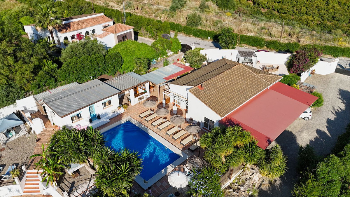 4 Bed Townhouse for sale in Alhaurín El Grande Costa Del Sol, Málaga, Spain