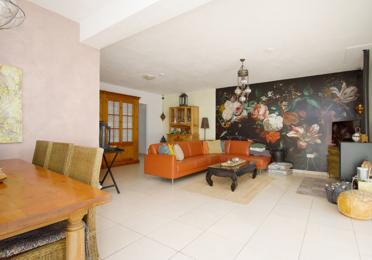 4 Bed Townhouse for sale in Alhaurín El Grande Costa Del Sol, Málaga, Spain