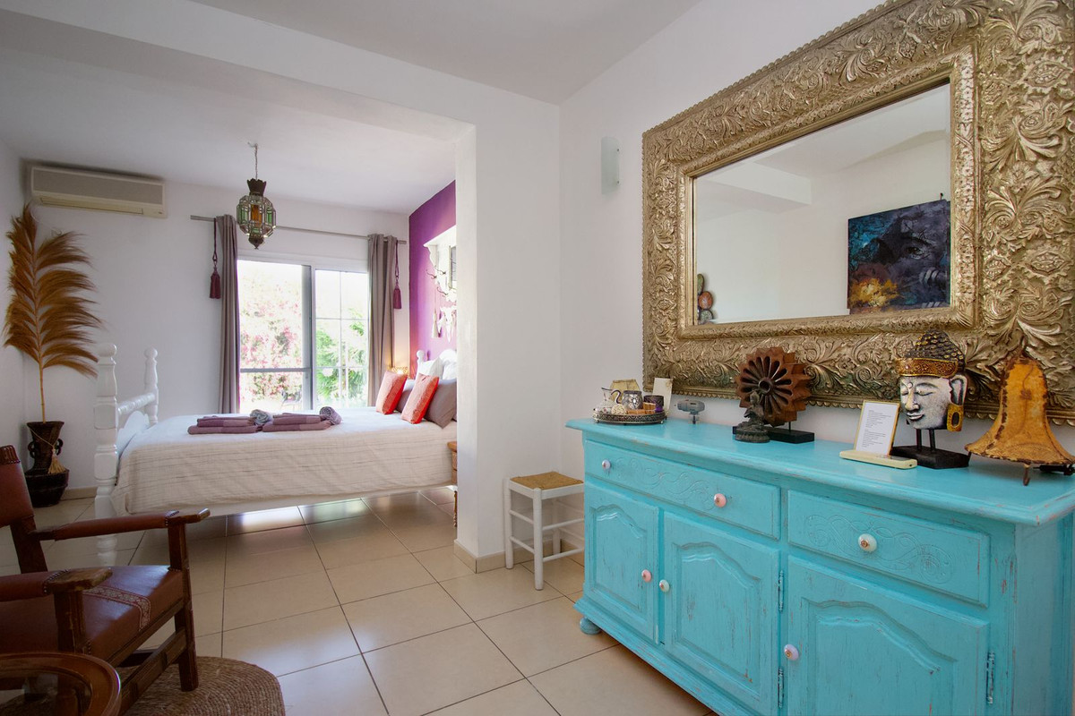 4 Bed Townhouse for sale in Alhaurín El Grande Costa Del Sol, Málaga, Spain