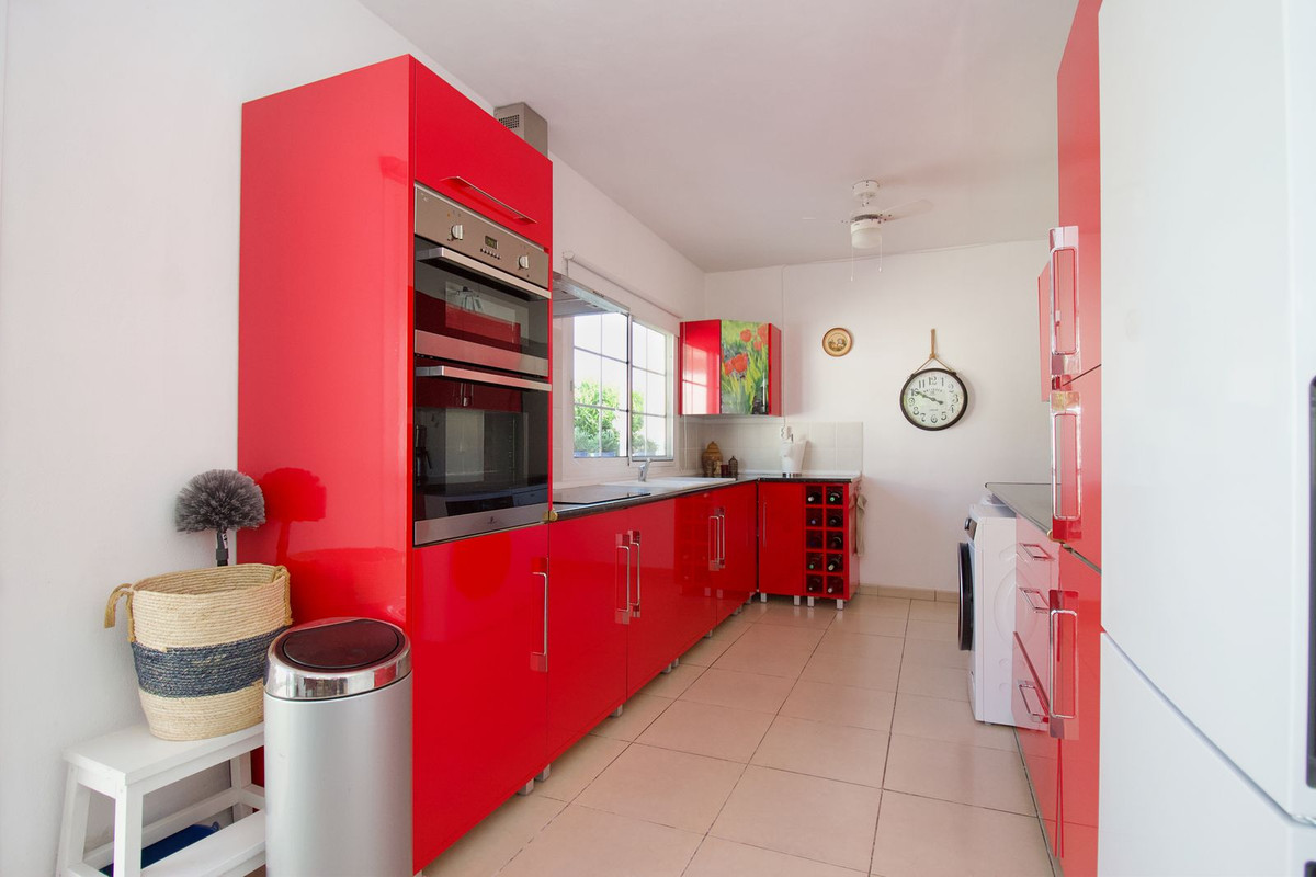 4 Bed Townhouse for sale in Alhaurín El Grande Costa Del Sol, Málaga, Spain