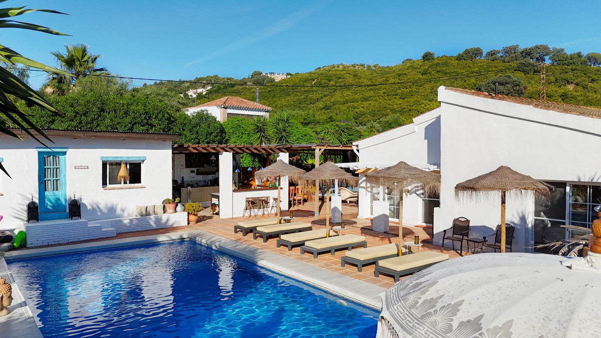 4 Bed Townhouse for sale in Alhaurín El Grande Costa Del Sol, Málaga, Spain