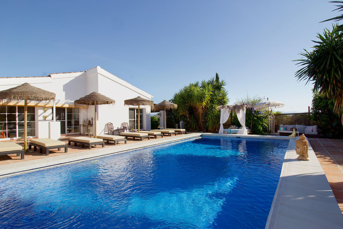 4 Bed Townhouse for sale in Alhaurín El Grande Costa Del Sol, Málaga, Spain