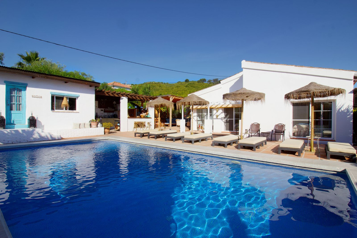 4 Bed Townhouse for sale in Alhaurín El Grande Costa Del Sol, Málaga, Spain