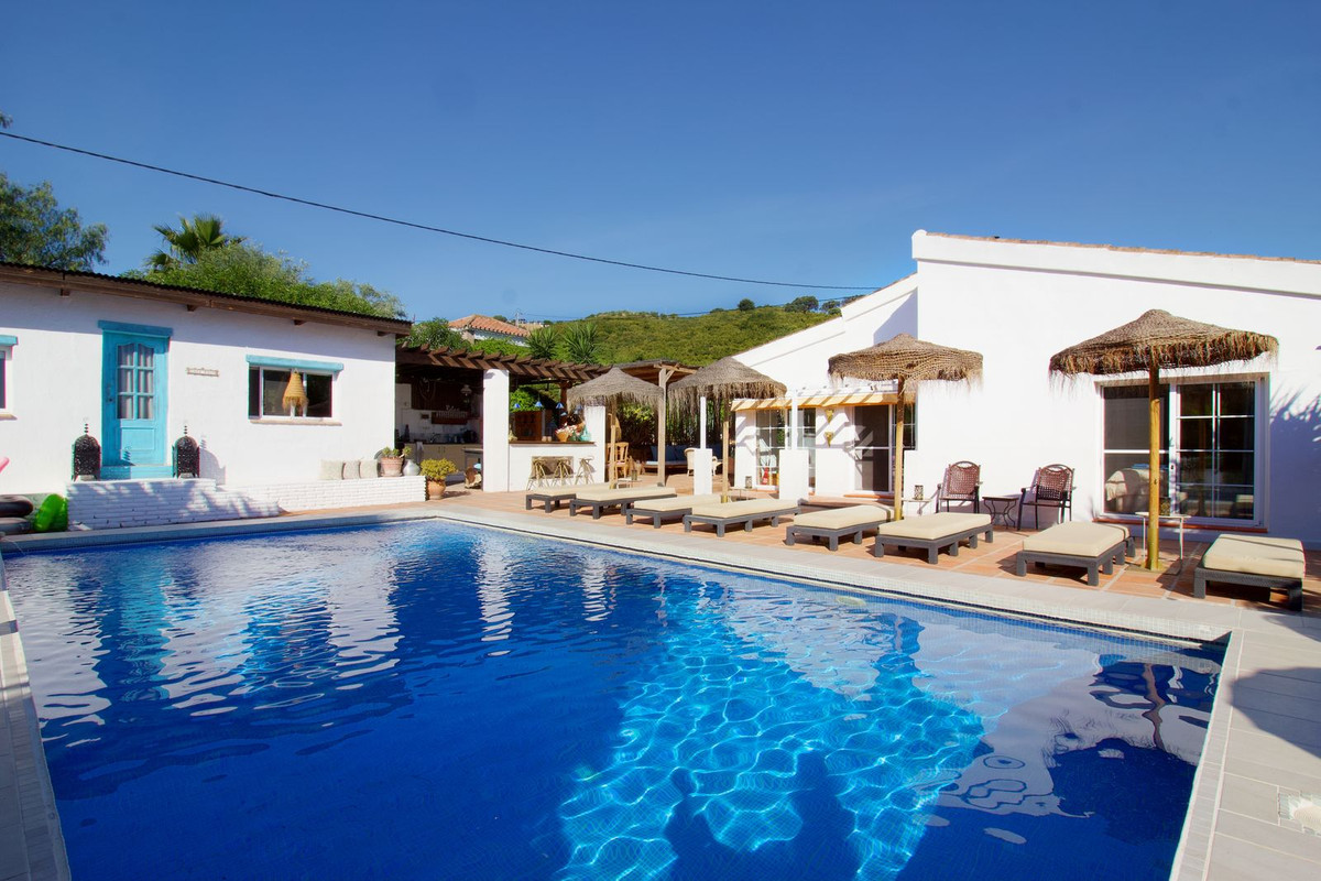 4 Bed Townhouse for sale in Alhaurín El Grande Costa Del Sol, Málaga, Spain