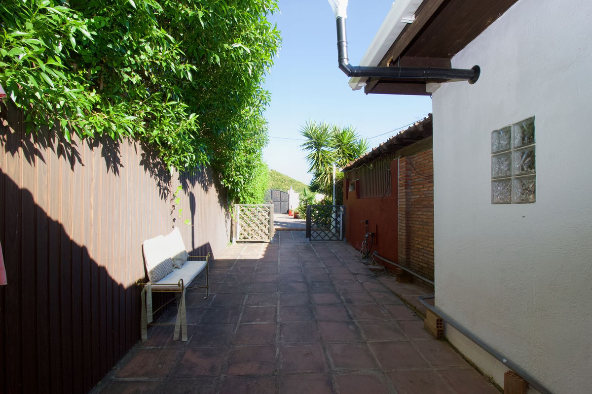 4 Bed Townhouse for sale in Alhaurín El Grande Costa Del Sol, Málaga, Spain