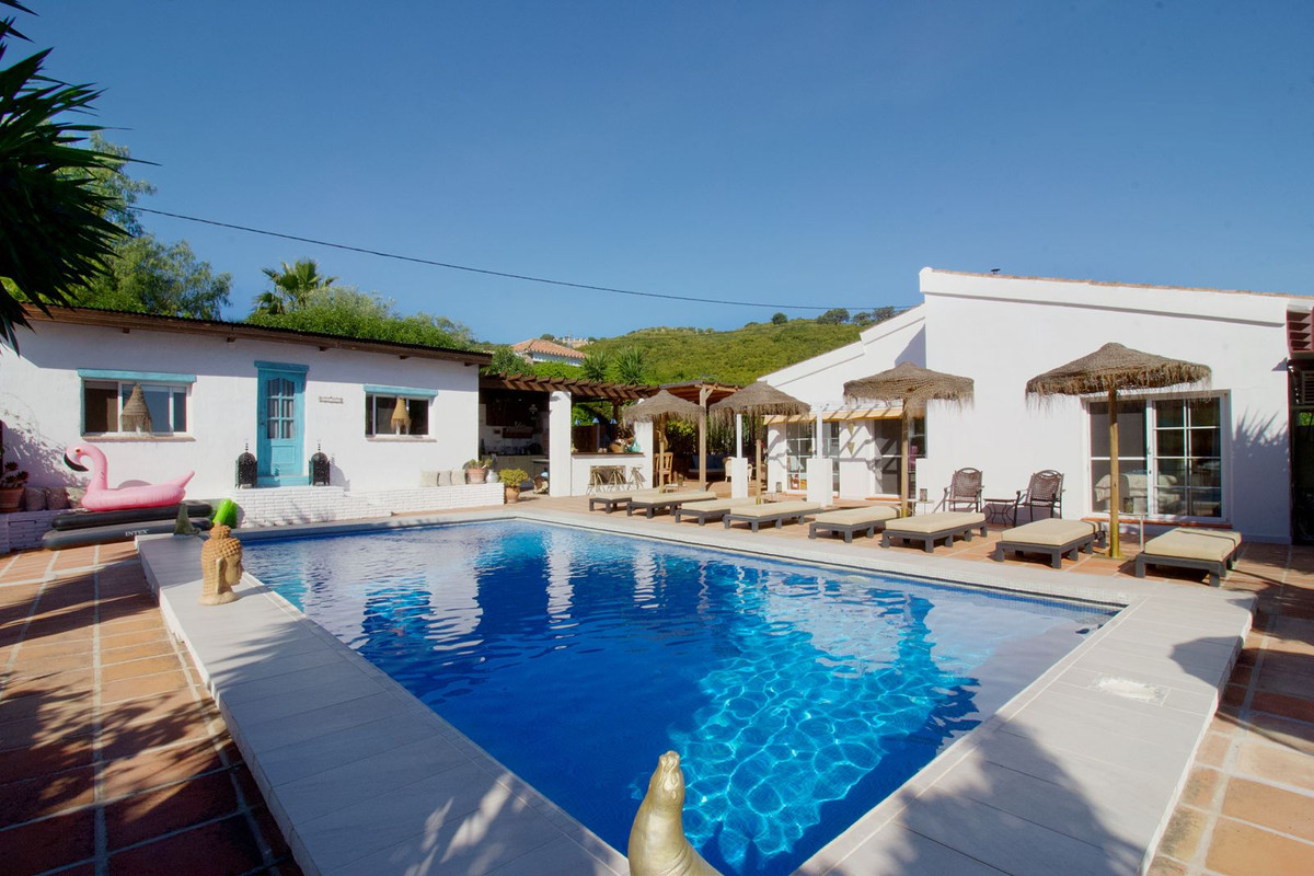 4 Bed Townhouse for sale in Alhaurín El Grande Costa Del Sol, Málaga, Spain