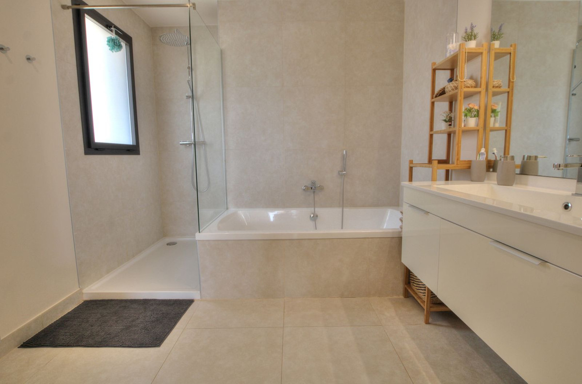 3 Bed Apartment for sale in La Cala De Mijas Costa Del Sol, Málaga, Spain