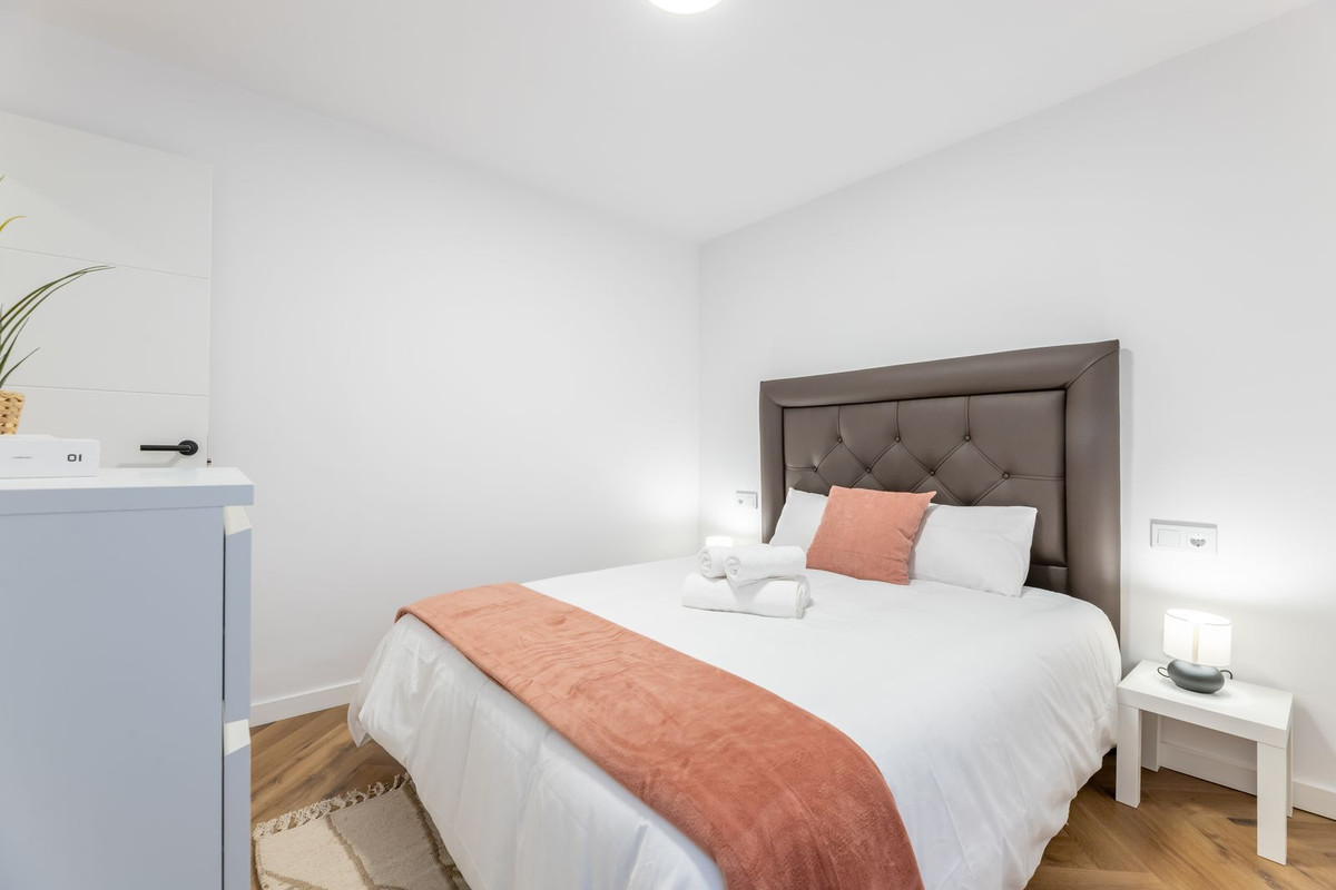 Se vende Apartamento Planta Media de 3 dormitorios en Costa Del Sol, Málaga, España