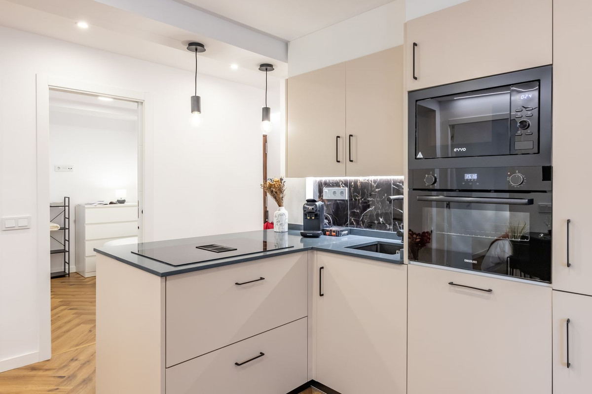 Se vende Apartamento Planta Media de 3 dormitorios en Costa Del Sol, Málaga, España
