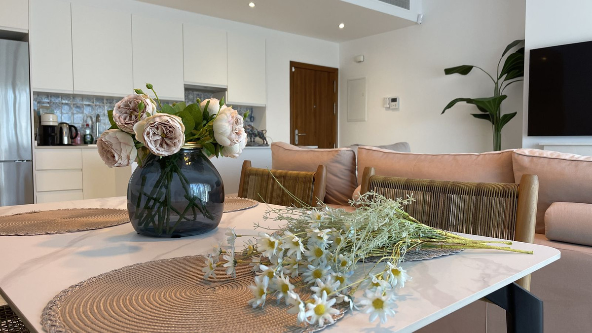 3 Bed Apartment for sale in El Paraiso Costa Del Sol, Málaga, Spain