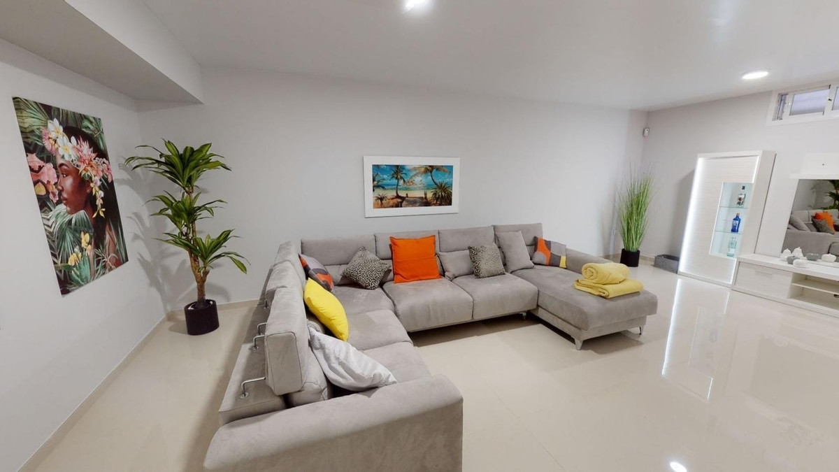 4 Bed Townhouse for sale in Torrevieja Costa Blanca, Alicante, Spain