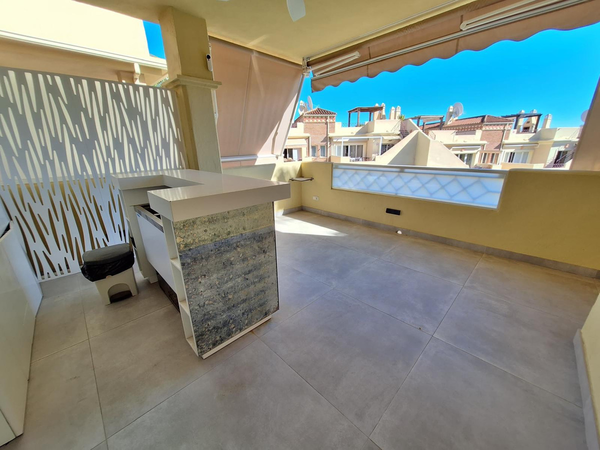 Se vende Apartamento Planta Media de 2 dormitorios en Costa Del Sol, Málaga, España