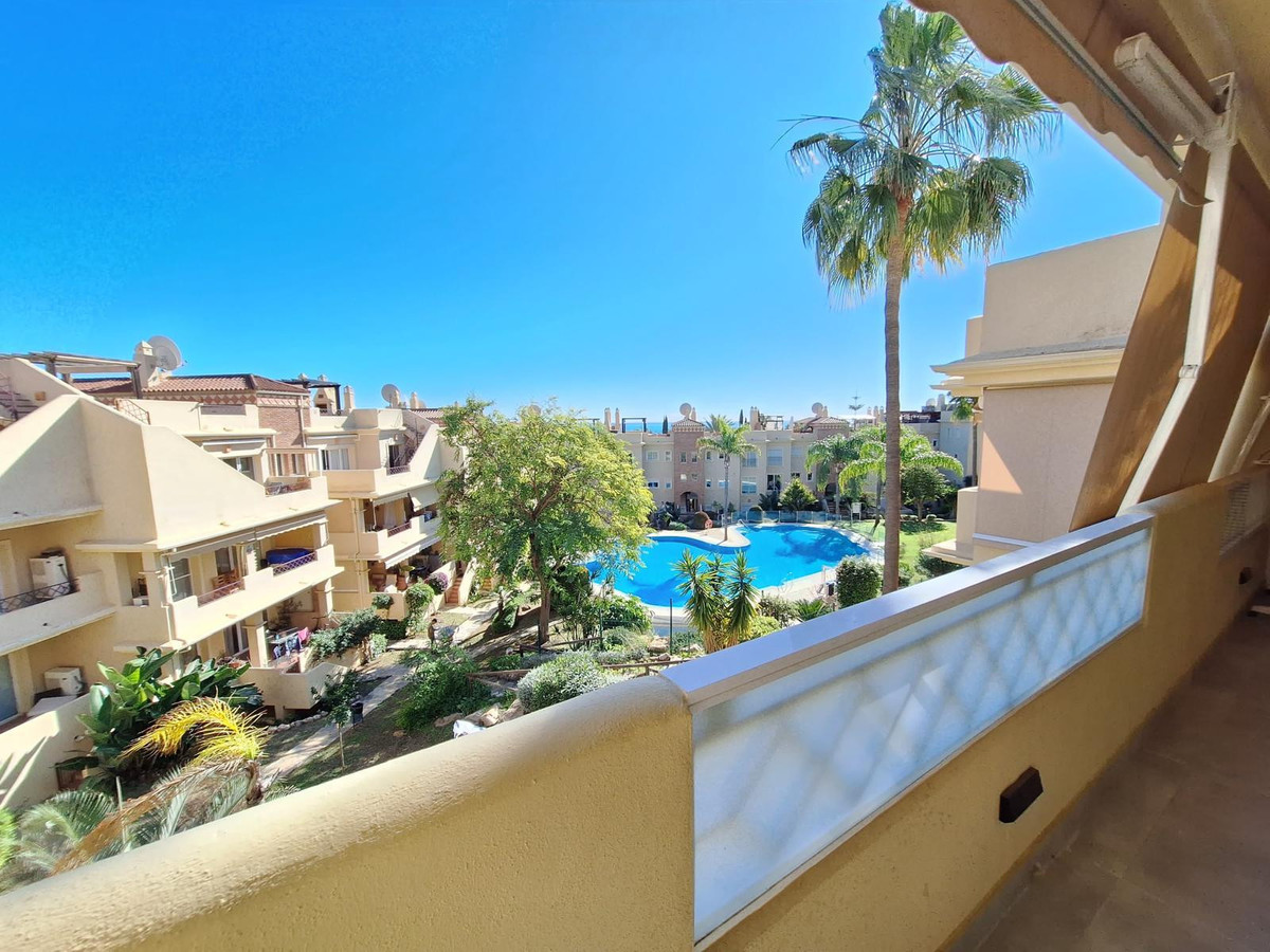 Se vende Apartamento Planta Media de 2 dormitorios en Costa Del Sol, Málaga, España