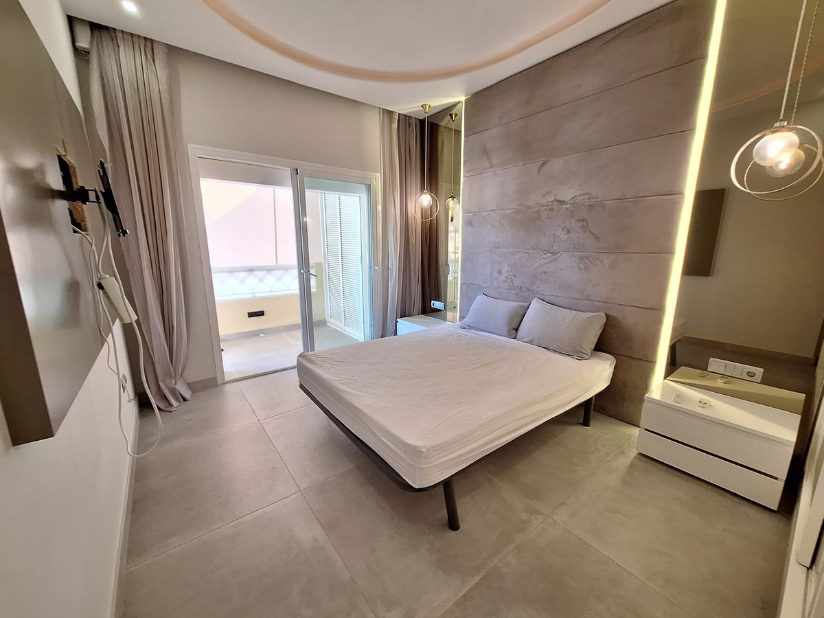 Se vende Apartamento Planta Media de 2 dormitorios en Costa Del Sol, Málaga, España