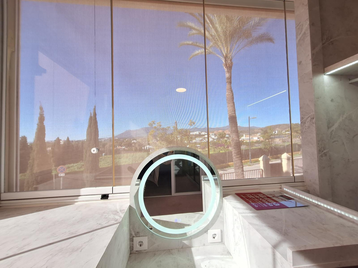Se vende Apartamento Planta Media de 2 dormitorios en Costa Del Sol, Málaga, España