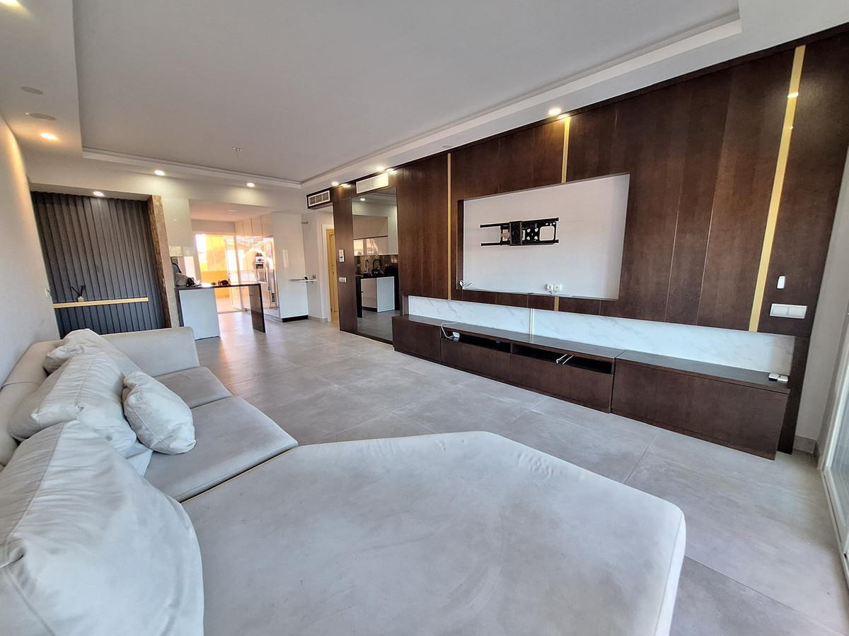 Se vende Apartamento Planta Media de 2 dormitorios en Costa Del Sol, Málaga, España