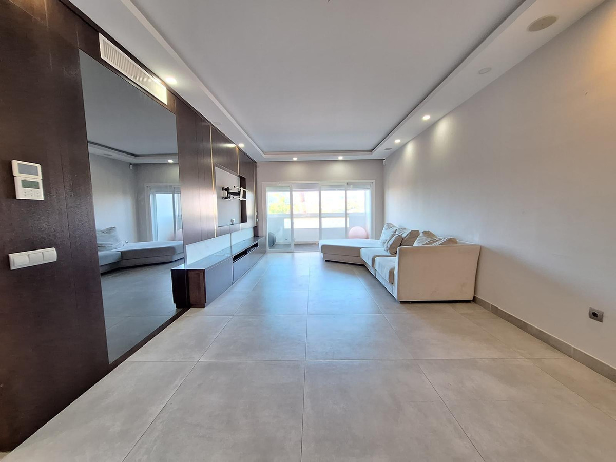 Se vende Apartamento Planta Media de 2 dormitorios en Costa Del Sol, Málaga, España