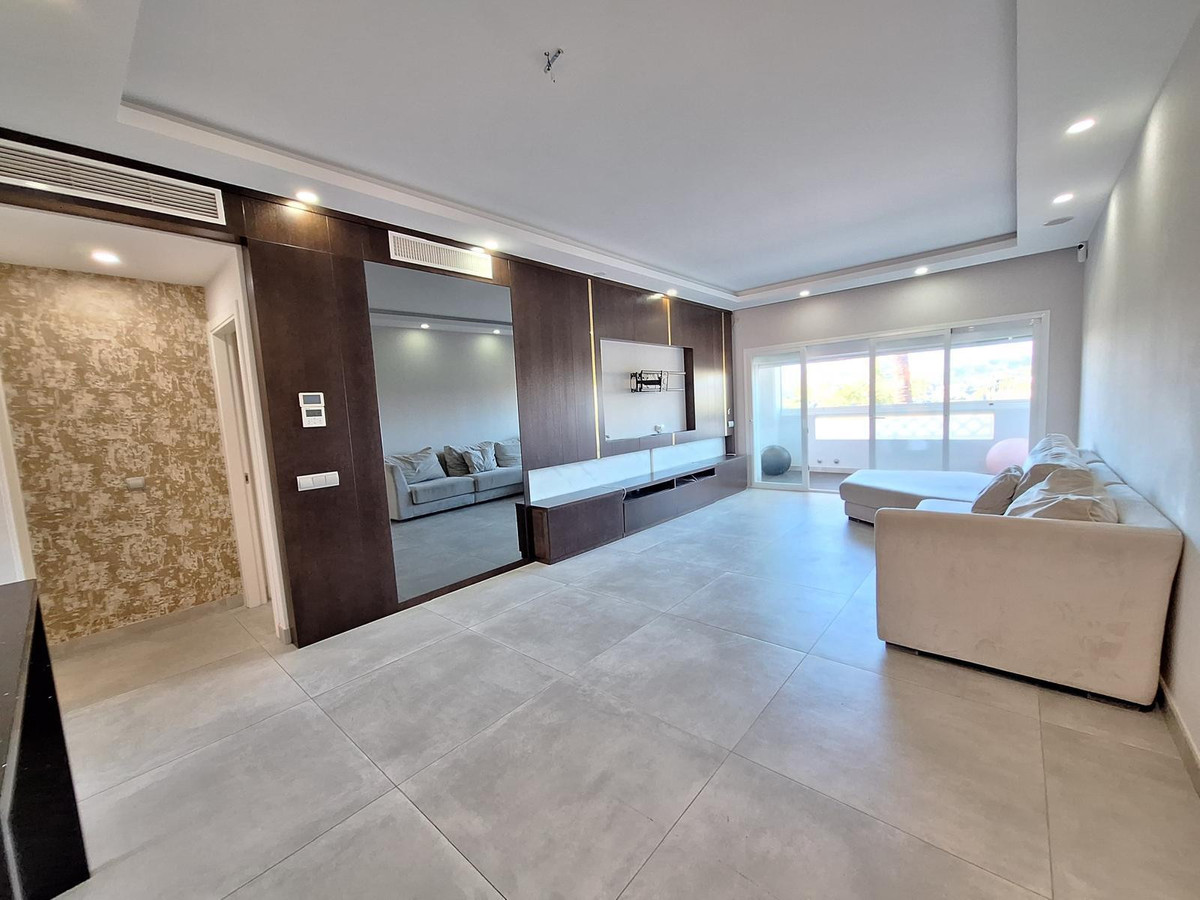 Se vende Apartamento Planta Media de 2 dormitorios en Costa Del Sol, Málaga, España