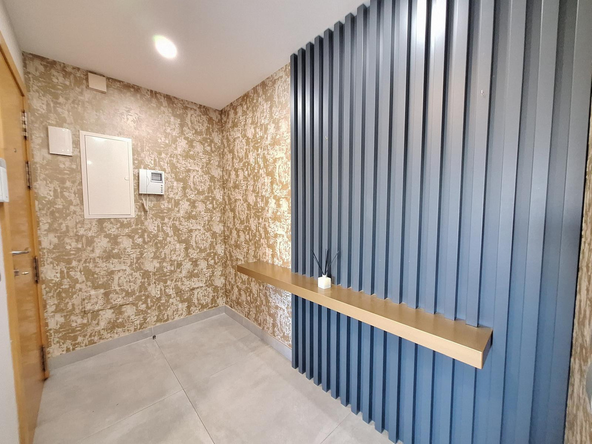 Se vende Apartamento Planta Media de 2 dormitorios en Costa Del Sol, Málaga, España